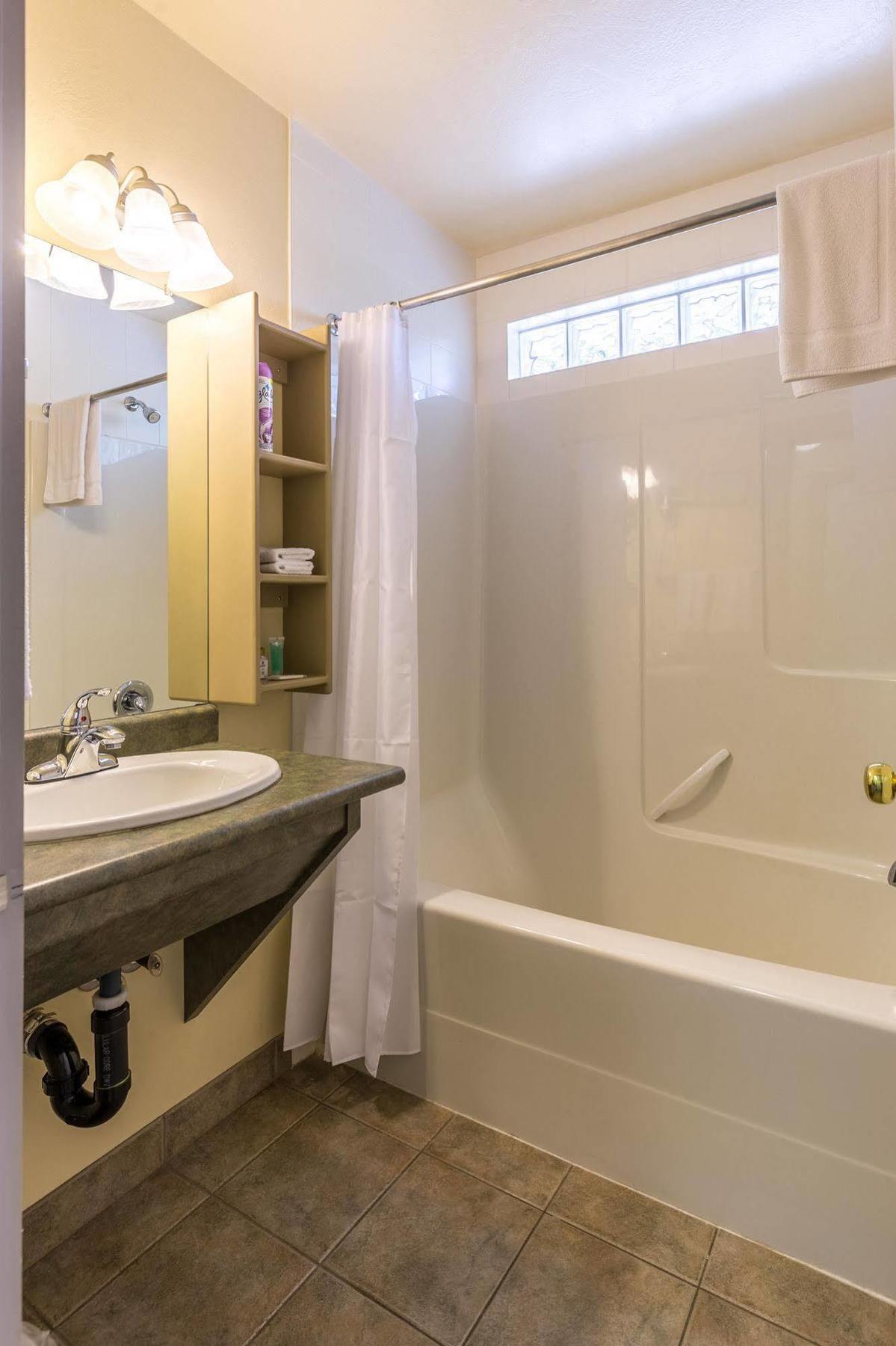 Motel Bathgate Marina 에그몽 외부 사진